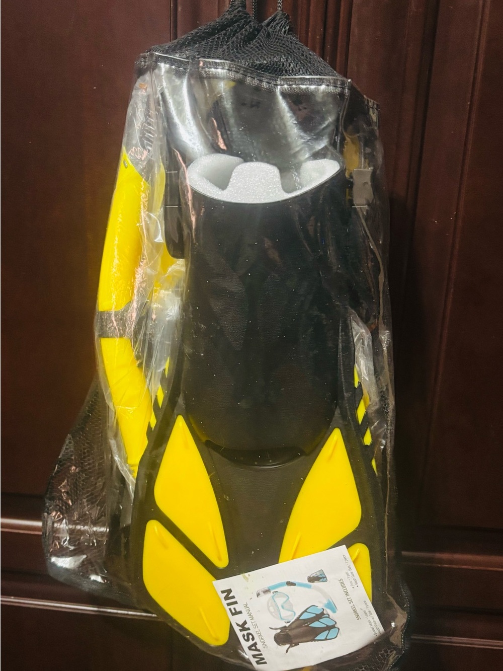 NEW In Mesh & Plastic Bag Yellow & Black 5pc Snorkel Set - Picture 6 of 12
